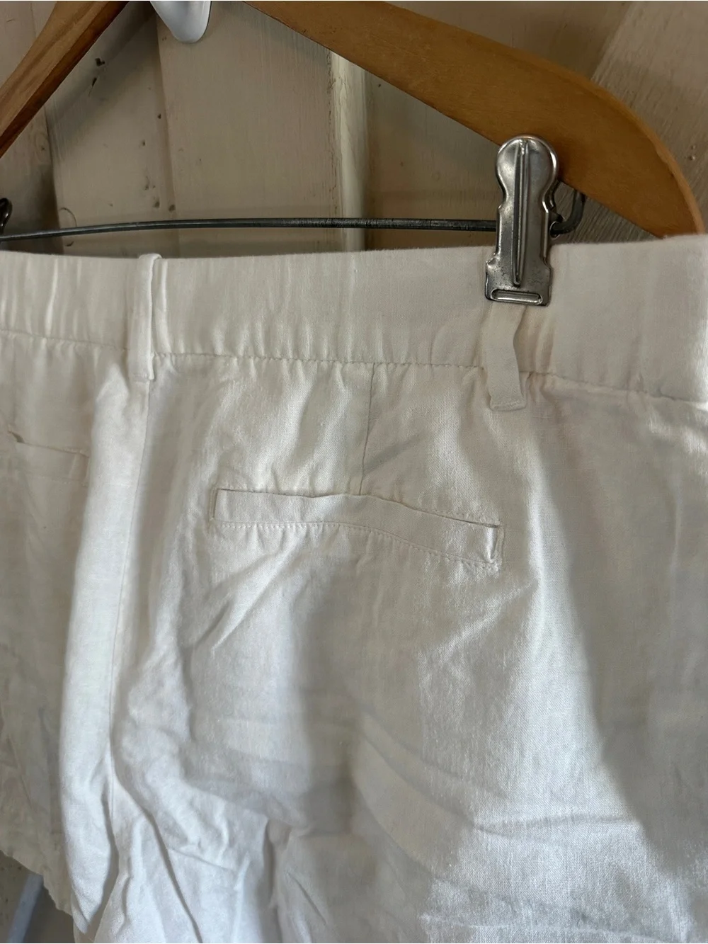 GAP White Linen Blend Shorts – Women’s Large